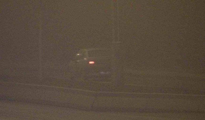 Çankırı'da etkili olan sis görüş mesafesini 50 metreye düşürdü