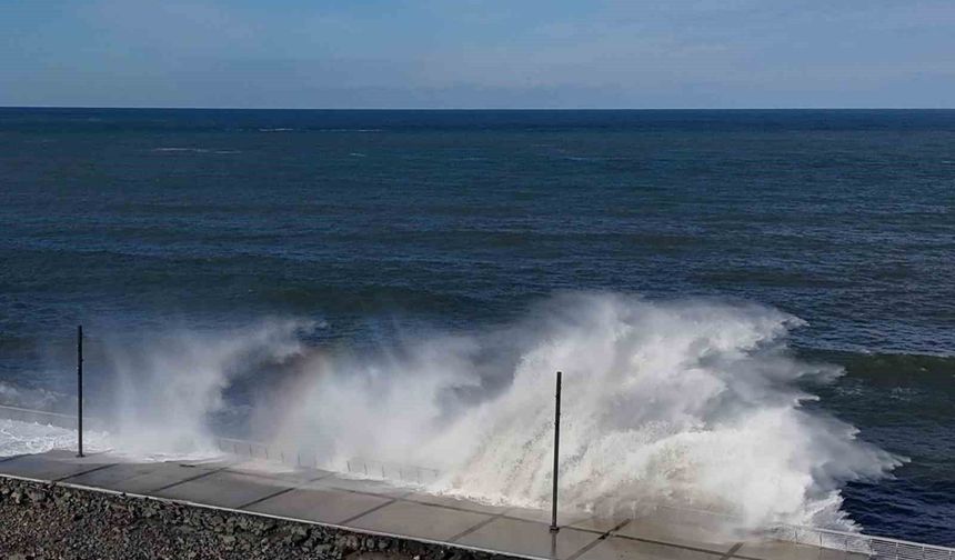 Meteoroloji Genel Müdürlüğü'nden Doğu Karadeniz'de fırtına uyarısı