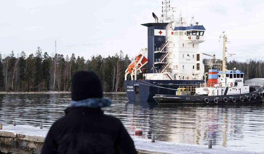 Finlandiya, Baltık Denizi'nde iletişim kablolarına sabotaj şüphesiyle bir gemiye el koydu