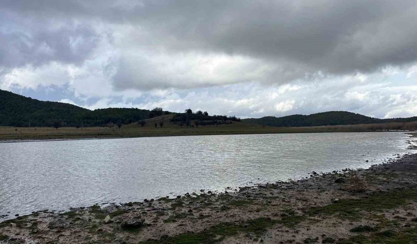 Buldan Yayla Gölünde sevindiren doluluk