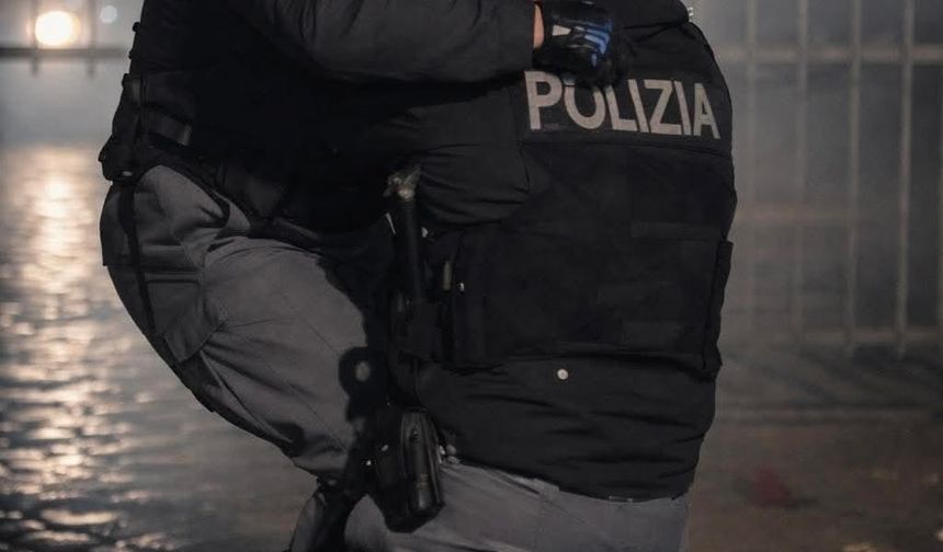 İtalya'da kültür merkezi kapatıldı sokaklar karıştı: 11 polis yaralı, 10 gözaltı