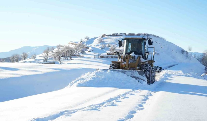 Muş'ta 146 köy yolu ulaşıma kapandı
