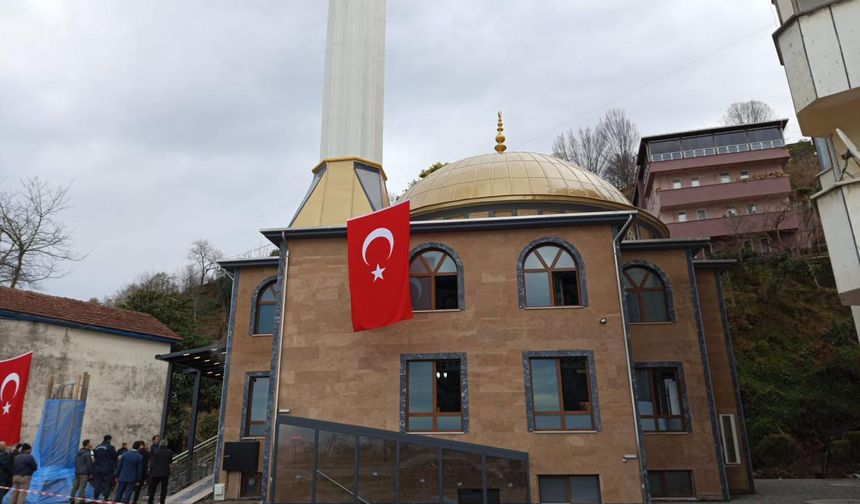 Çayeli Yalı Camii Yeniden İbadete Açıldı