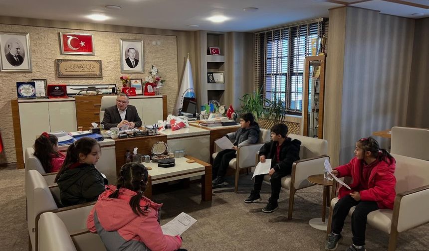 Öğrenciler Hayat Bilgisi dersi için Kalkandere Belediyesinde