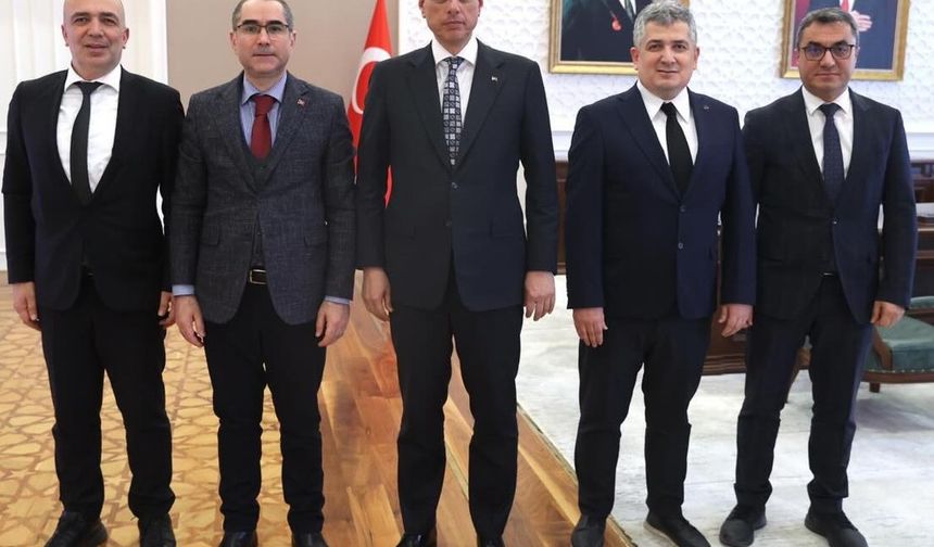 Rize Sağlık Müdürlüğünden Bakan Memişoğlu'na ziyaret