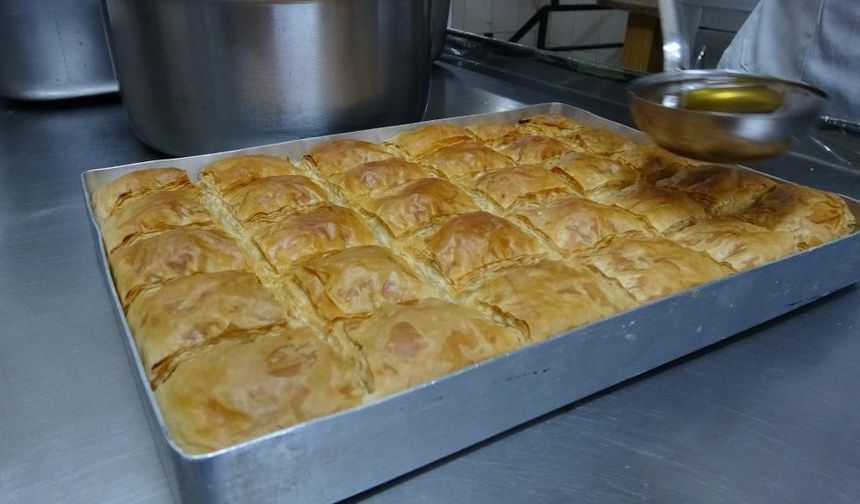 Laz böreği ve gocaman gerdanı Ramazan'da daha çok ilgi görüyor