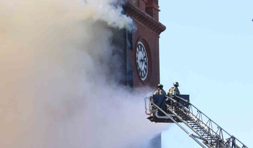 ABD'de tarihi adliye binasında yangın