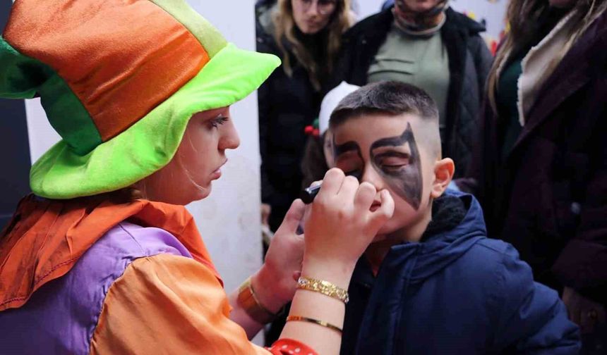 Çocukça Ramazan Şenliği Karasu'da miniklerin neşesiyle renklendi