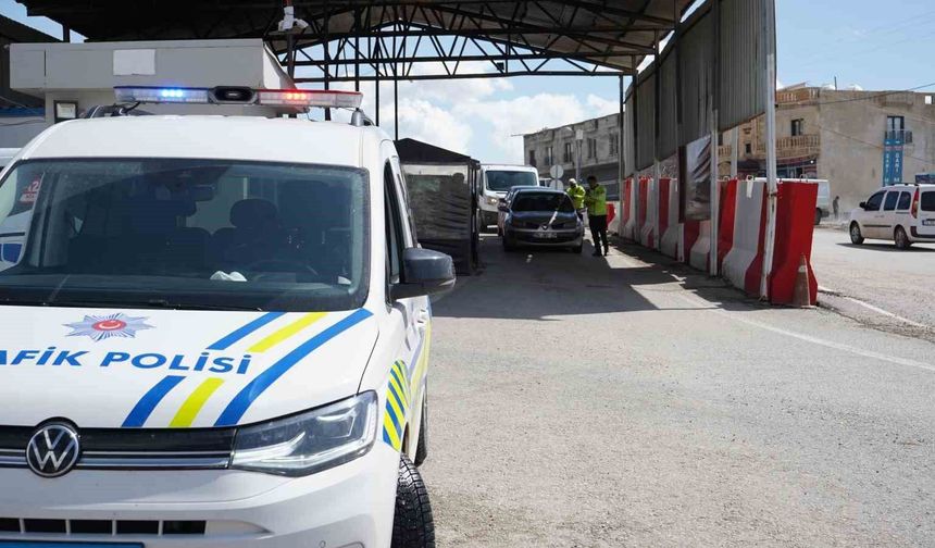 Şırnak'ta bayram öncesi trafik seferberliği: 4 bin 300 personel sahada