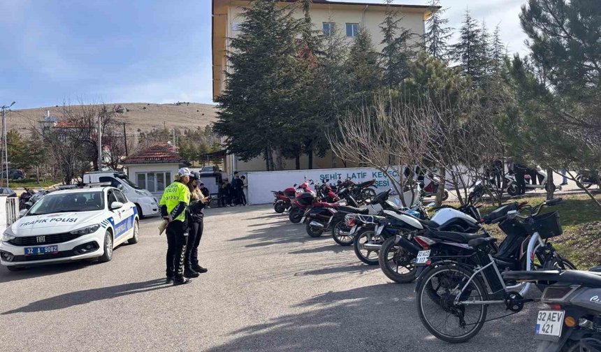 Yalvaç'ta son 1 haftada 311 araç kontrol edildi