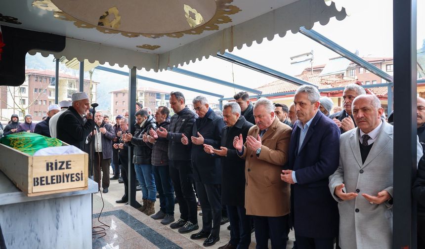 Erzurum Vali Yardımcısının babası Rize'de defnedildi