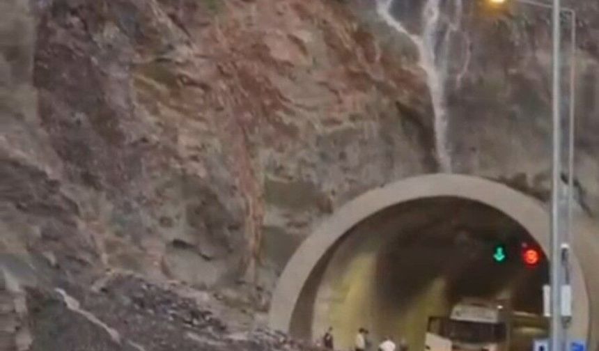 Artvin-Erzurum karayolu, ulaşıma kapandı