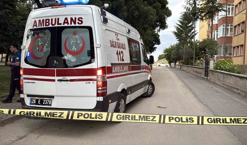 Eskişehir'de 'kız arkadaş' kavgası: 1 yaralı