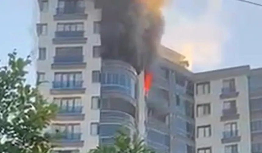 Rize'de yangın çıkan ev kullanılamaz hale geldi