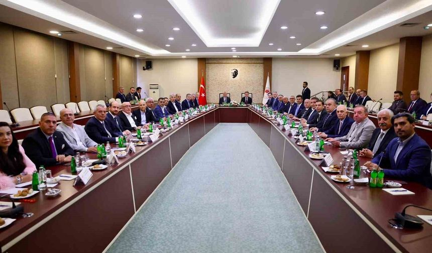 Duyan, Ankara'da tarım ve ticaret sektörü toplantısına katıldı