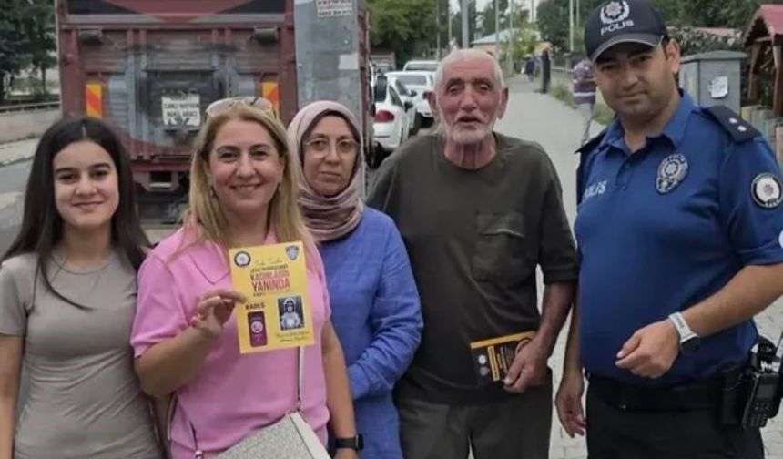 Polis vatandaşları bilgilendirdi