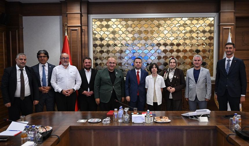 TİGAD, Türkiye Gazeteciler Birliği kanun teklifi taslağını Bakan Gürlek'e  sundu