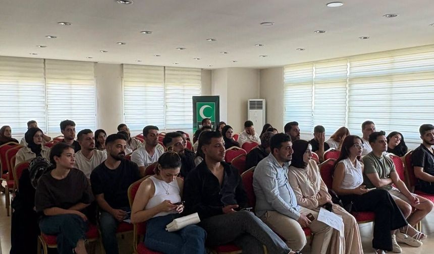 Adana'da evlenecek çiftler evlilik öncesi eğitimde buluştu