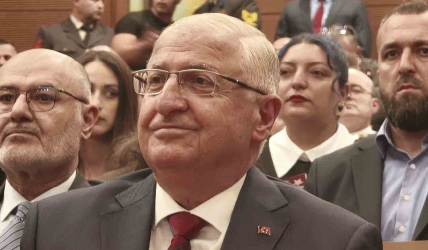 Bakan Güler: 'Şehit ve gazilerimizin gösterdiği emsalsiz gayretler Türkiye'nin en sağlam teminatıdırlar'