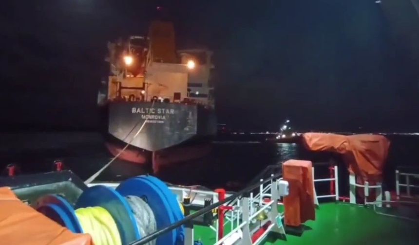 Çanakkale Boğazı'nda kimyasal tanker makine arızası yaptı