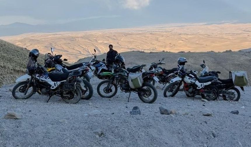 (düzeltme) - Adilcevazlı motorculardan Süphan Dağı'na zorlu tırmanış