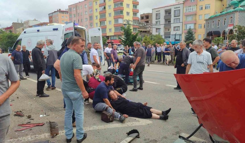 Giresun'un Eynesil ilçesinde kaza sonrası can pazarı yaşandı: 4 yaralı
