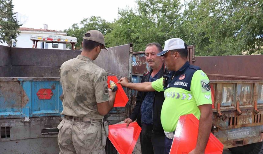 Kilis'te traktör sürücülerine 'Güvenli Tarım' eğitimi