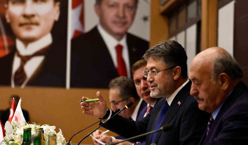 Tarım ve Orman Bakanı Yumaklı Erzincan'da çeşitli temaslarda bulundu