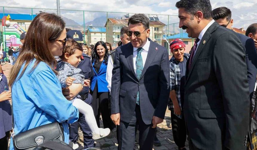 Tunceli'de En İyi Narkotik Polisi Annedir Projesi