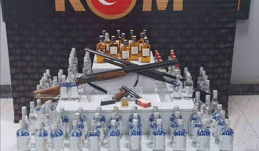 Uşak'ta kaçak alkol ve sigara operasyonu