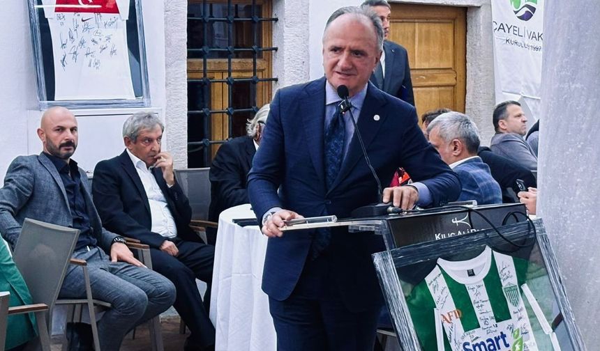 Çayelispor Camiası İstanbul'da Bir Araya Geldi