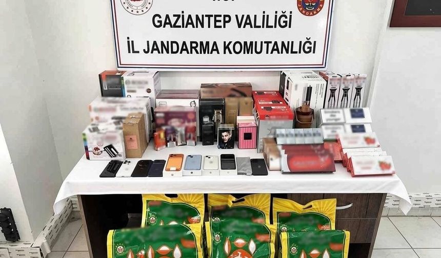 Gaziantep'te 1 milyon TL değerinde kaçak ürün ele geçirildi