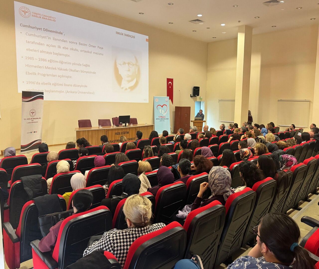 Thumbnail Hayatın Başladığı Yerde Onlar Var Rize’de Ebeler Günü Anlamlı Bir Programla Kutlandı! (2)