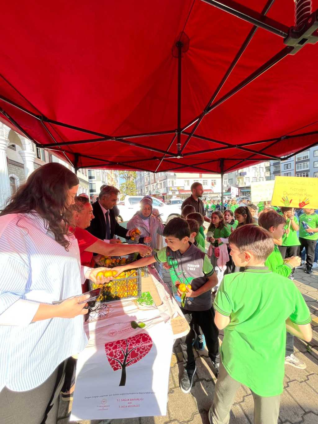 14 Kasım Dünya Diyabet Günü Kapsamında Rize’de Farkındalık Etkinlikleri Düzenlendi (10)