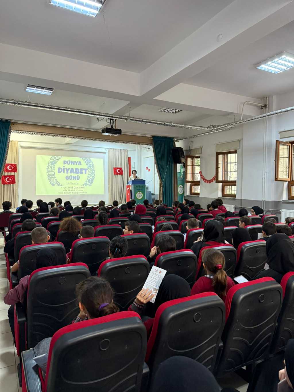 14 Kasım Dünya Diyabet Günü Kapsamında Rize’de Farkındalık Etkinlikleri Düzenlendi (13)