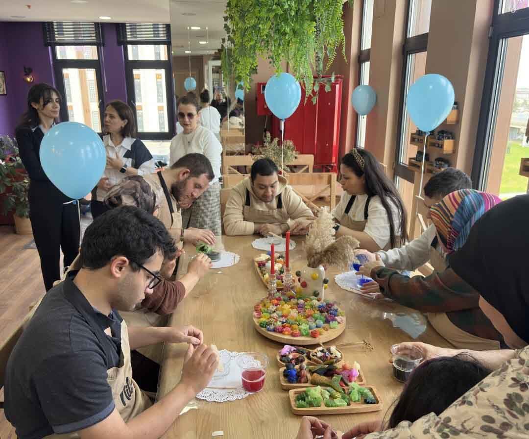 669414056 18343523911245824 3579443094914250699 N