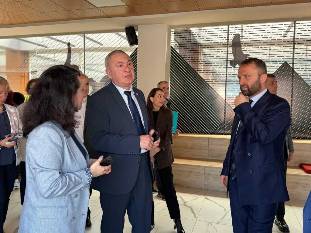 Kutaisi Akaki Tsereteli Devlet Üniversitesil 005