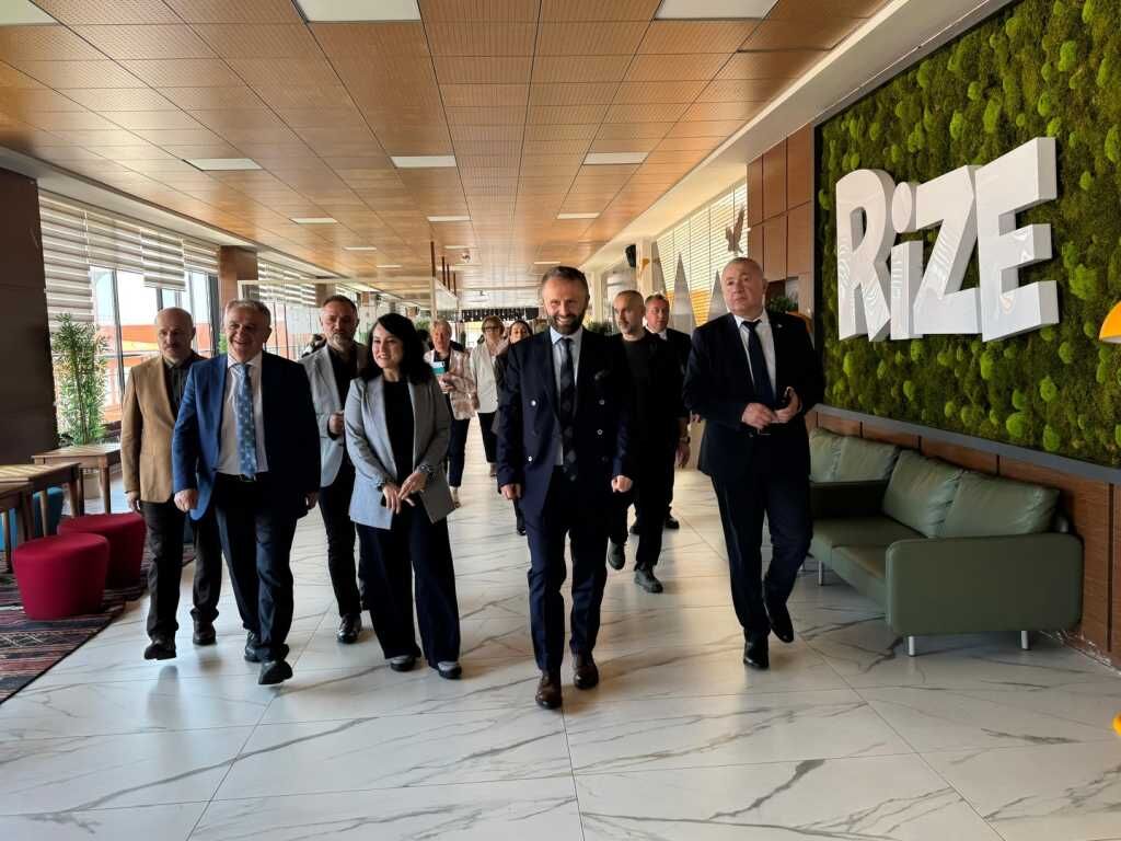 Kutaisi Akaki Tsereteli Devlet Üniversitesil 006