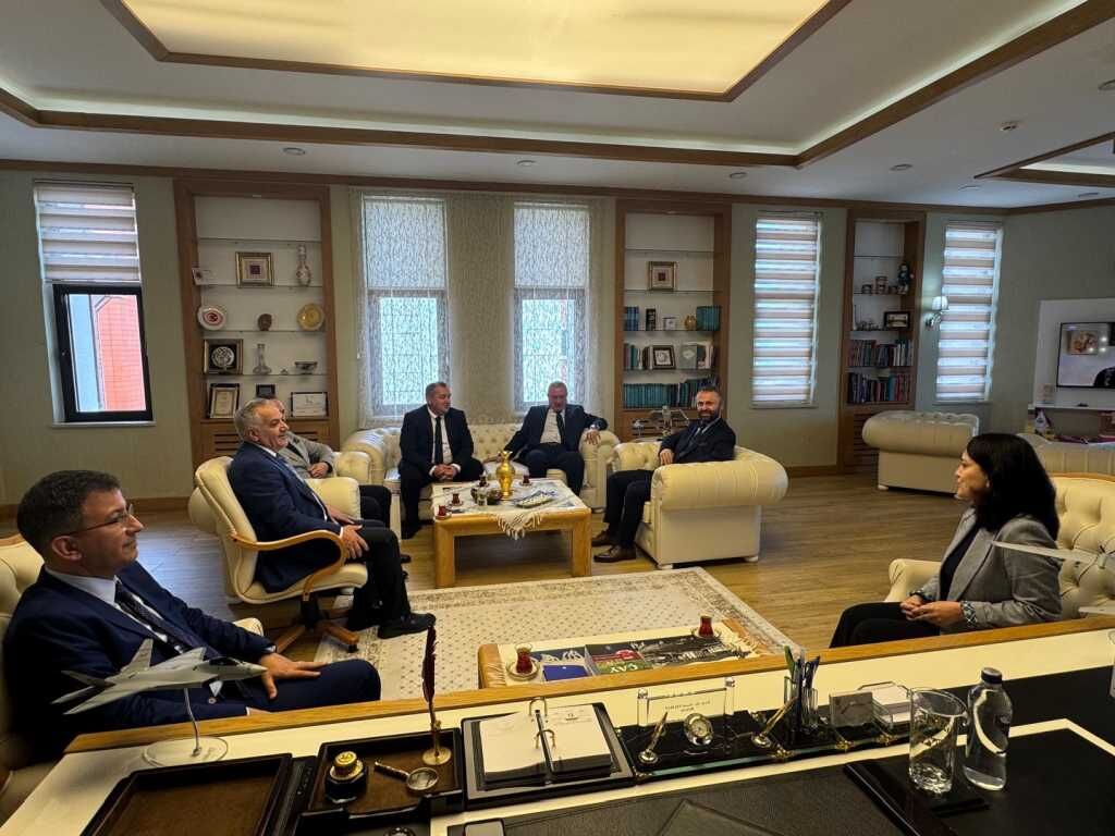 Kutaisi Akaki Tsereteli Devlet Üniversitesil 008