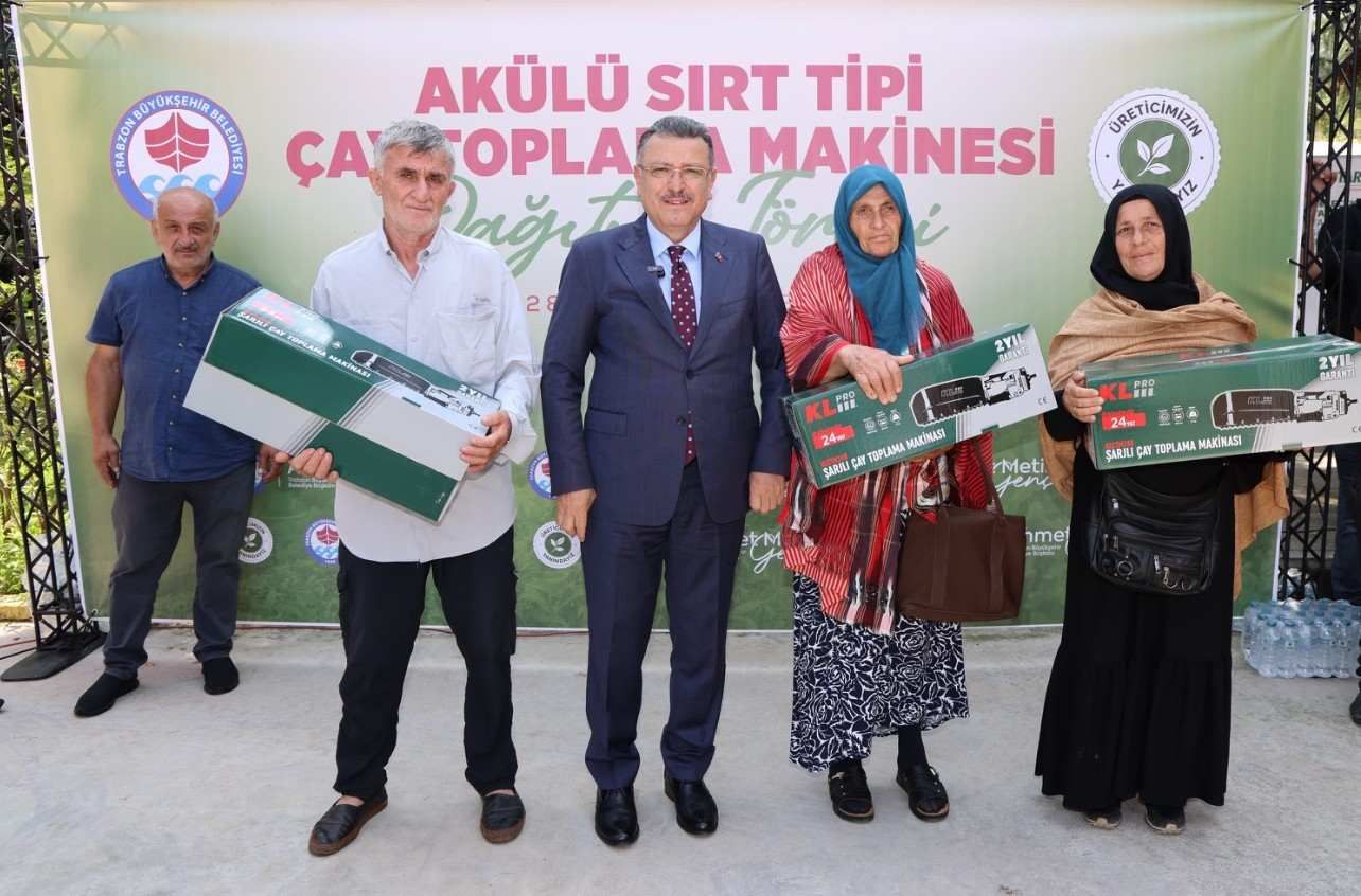 Trabzon'da üreticiye çay toplama makinası dağıtıldı