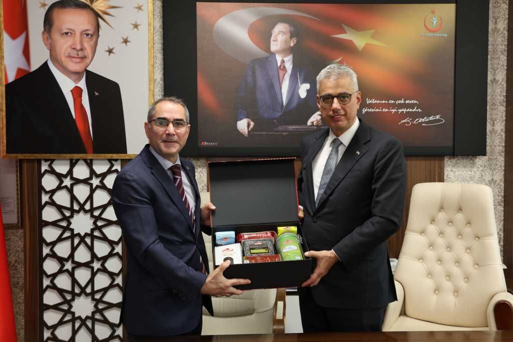 👉 Kemal Memişoğlu Rize’de Sağlık Yatırımlarını İnceledi 016