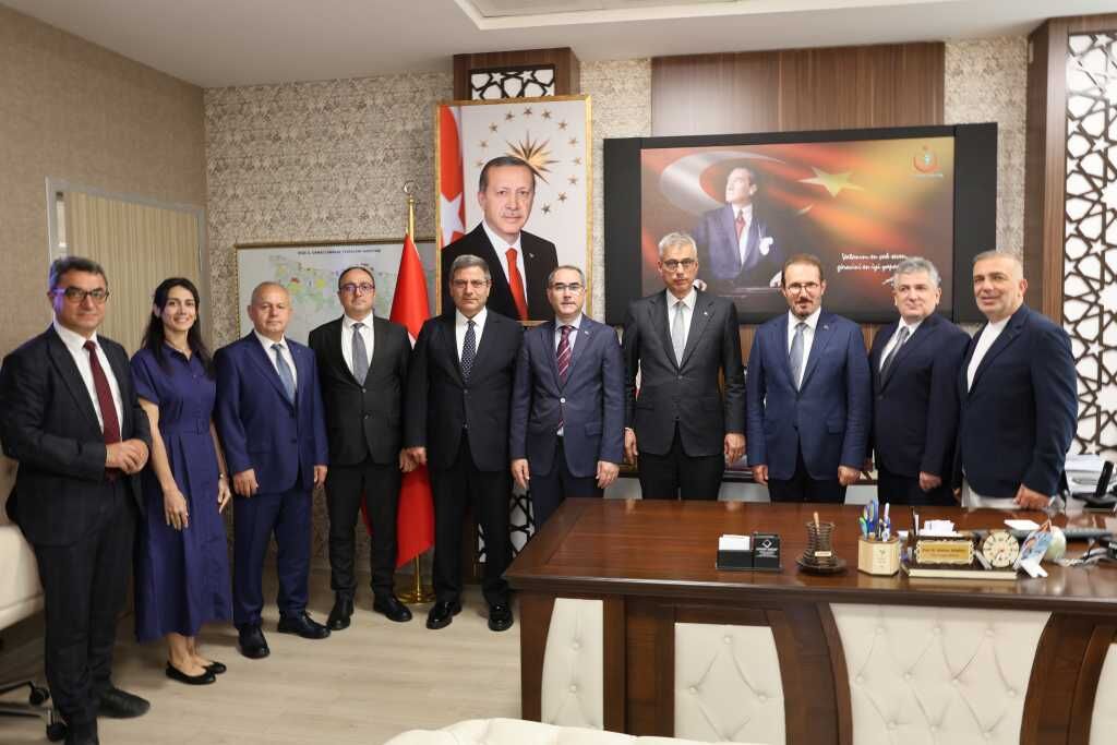 👉 Kemal Memişoğlu Rize’de Sağlık Yatırımlarını İnceledi 017