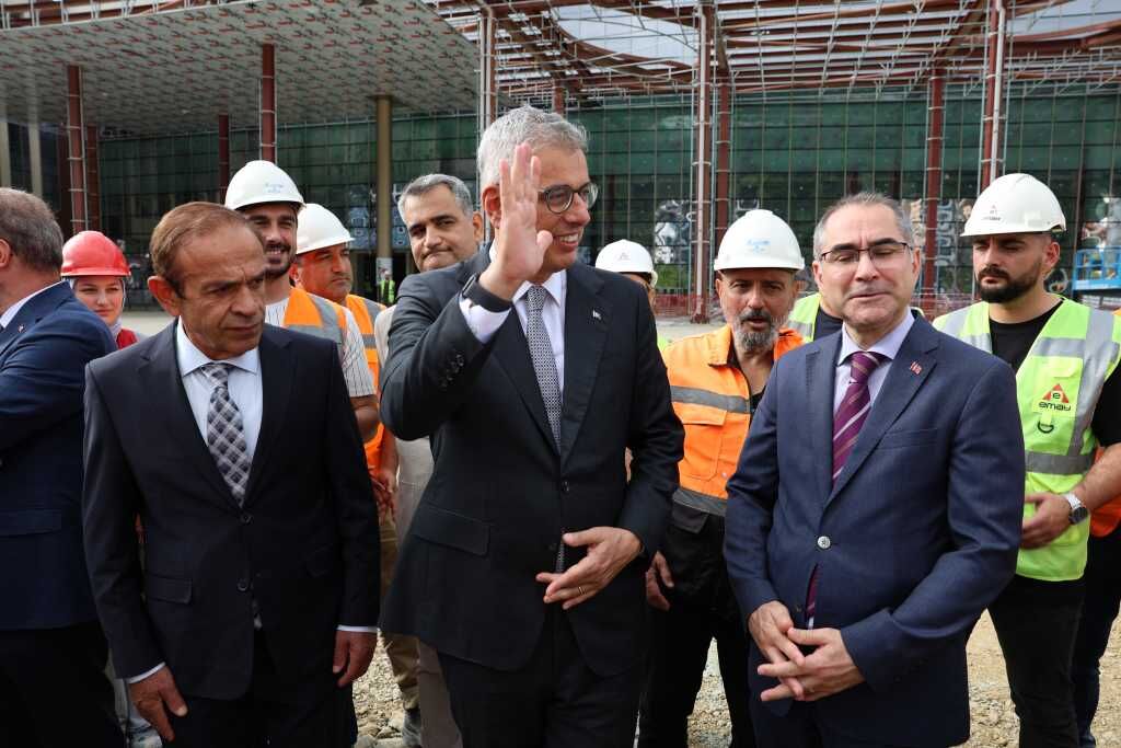 👉 Kemal Memişoğlu Rize’de Sağlık Yatırımlarını İnceledi 024