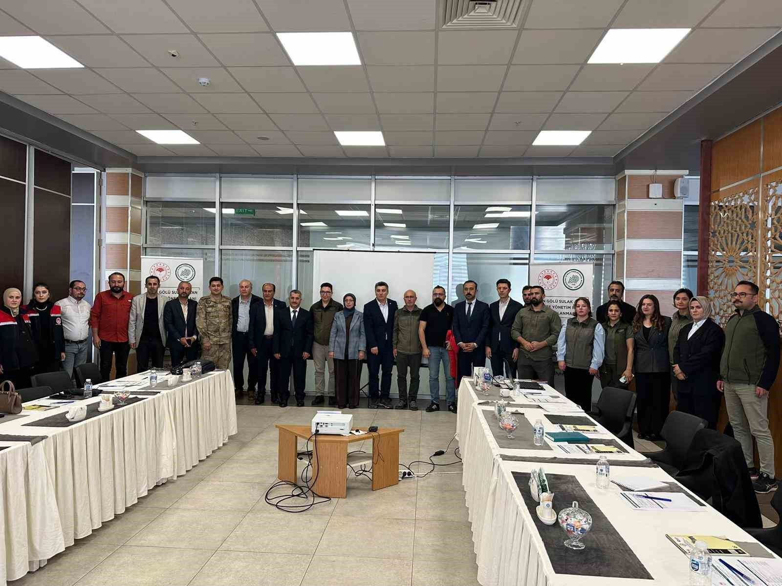 Adilcevaz'da 'Arin Gölü Revize Çalıştayı' düzenlendi