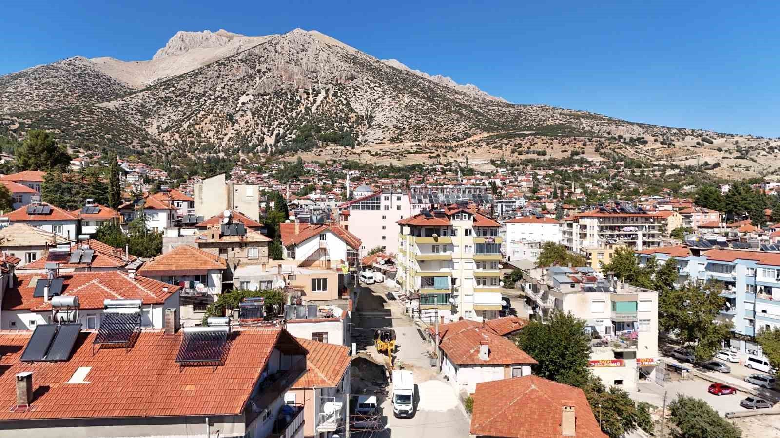 ASAT'tan Elmalı'da 116 bin 681 metre yeni içme suyu altyapısı