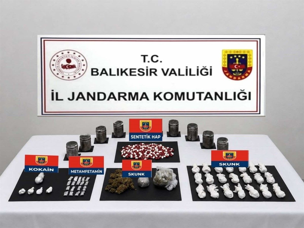 Balıkesir'de 13 ilçede uyuşturucu operasyonu; 46 şüpheliye gözaltı