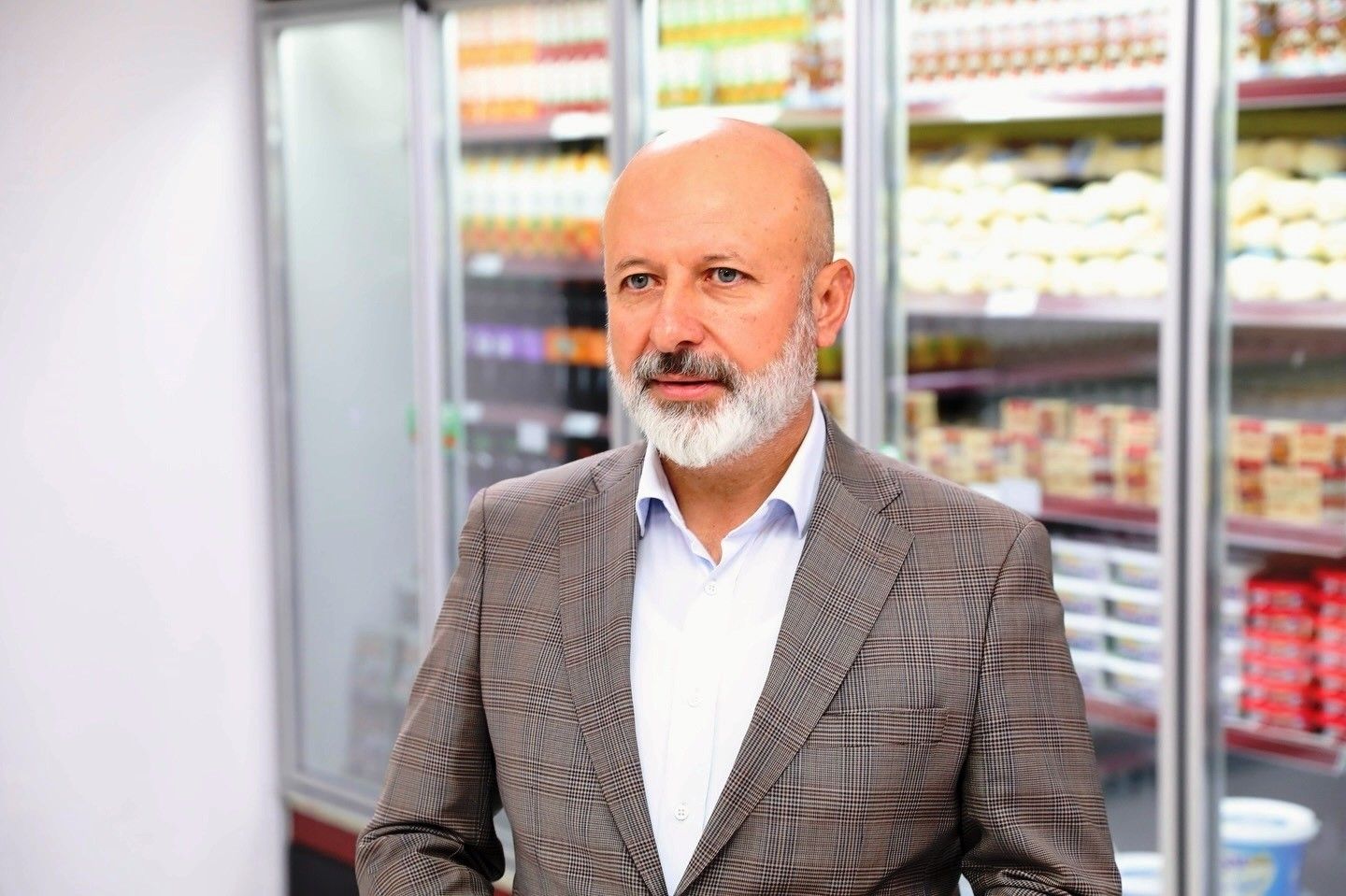 Başkan Çolakbayrakdar: 'Paranın geçmediği mağazalarda hemşehrilerimizin yanındayız'