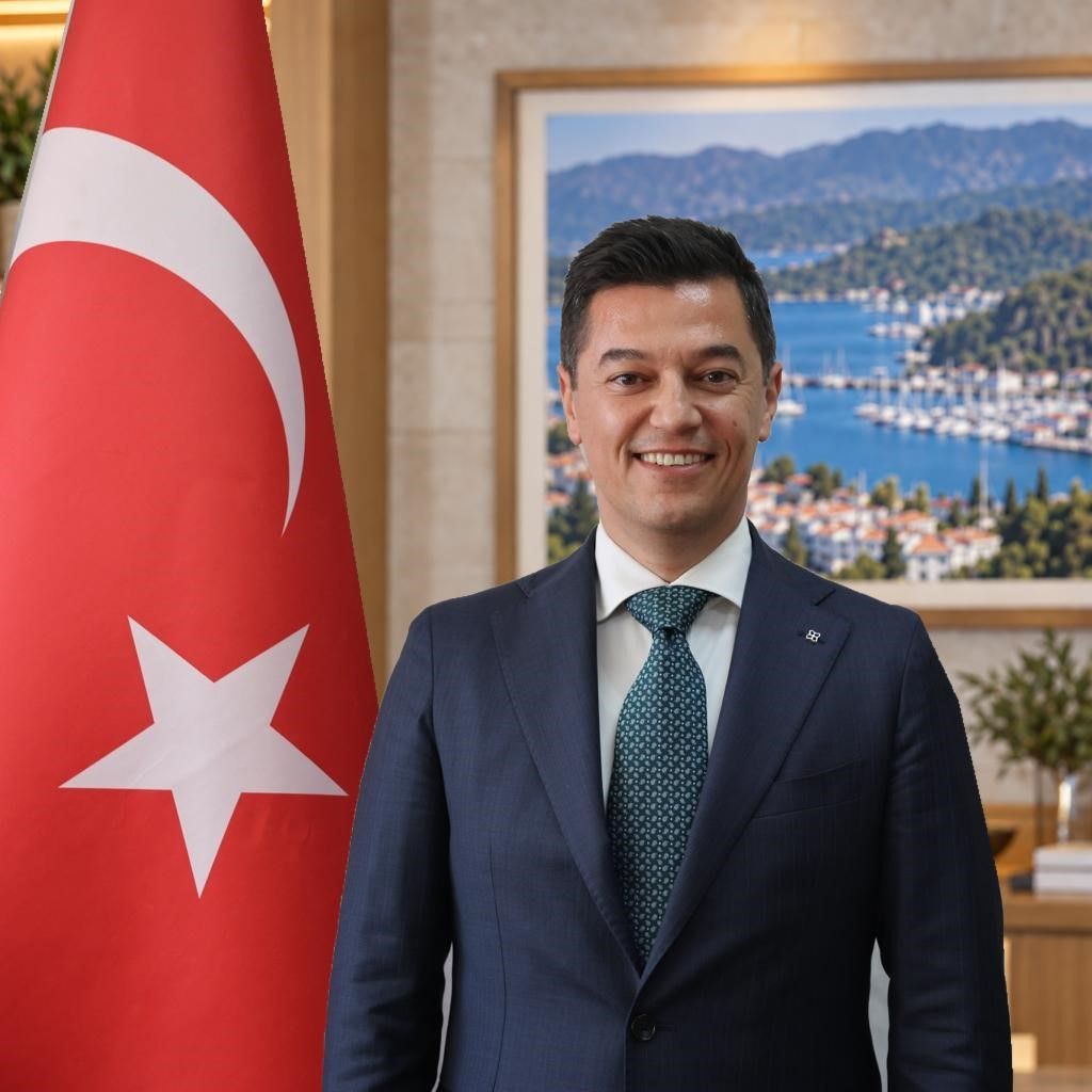Başkan Ünlü: 'Cumhuriyetimizi gelecek nesillere aktarmak hepimizin ortak sorumluluğudur'