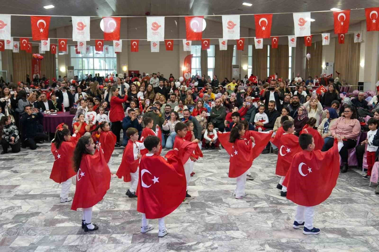 Efeler'de Cumhuriyet Bayramı coşkusu