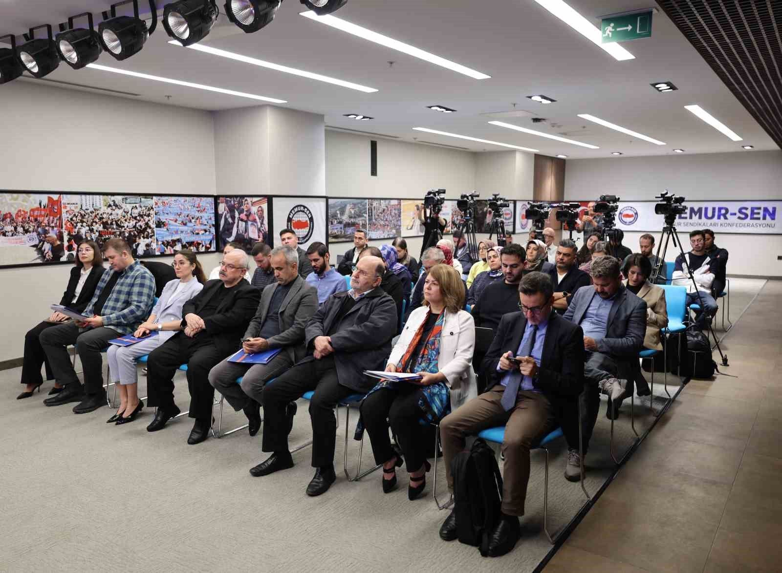 Eğitim-Bir-Sen Genel Sekreteri Yavuz: 'Öğretmenlerimizin yüzde 90,7'si, mesleğe başladıkları dönemle kıyaslandığında öğretmen otoritesinin zayıfladığını düşünüyor'